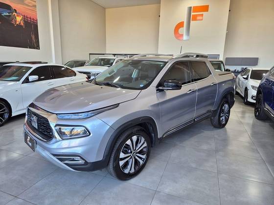 FIAT TORO 2.0 16V TURBO DIESEL VOLCANO 4WD AT9 FIAT TORO 2.0 16V TURBO DIESEL VOLCANO 4WD AT9